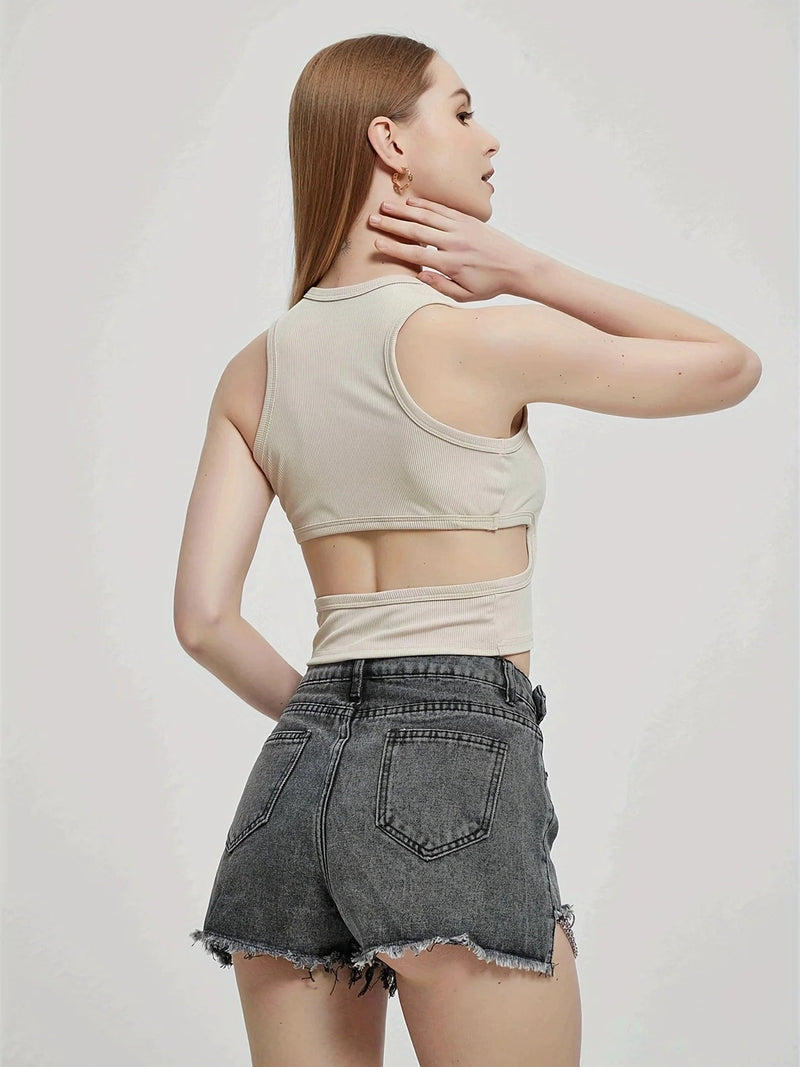 Effortlessly Elegant Garment with a Timeless Design