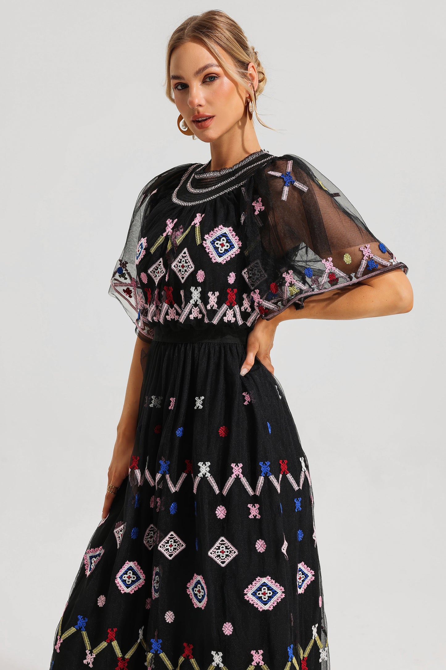 Well Tailored Dress with a Graceful Silhouette