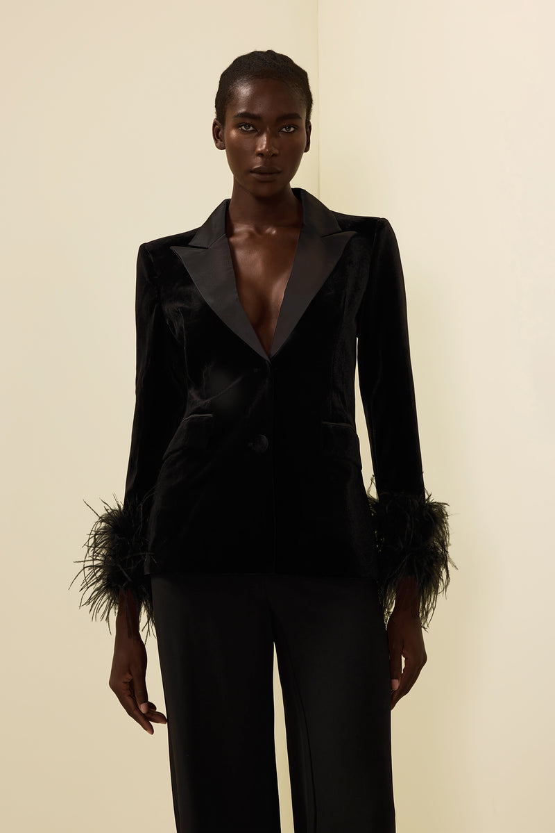 Effortlessly Elegant Garment with a Timeless Design