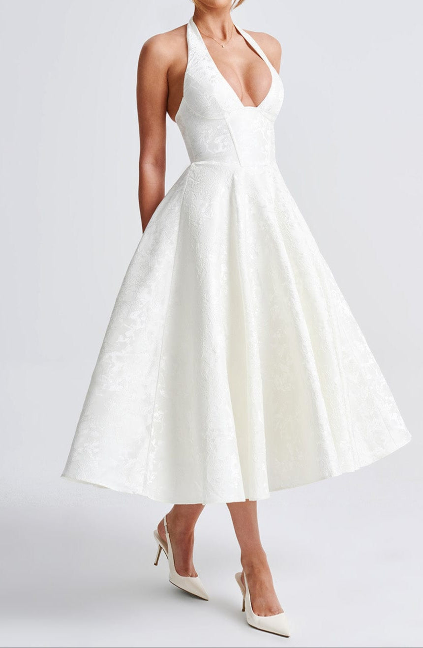 Polished Dress with an Effortless Classic Look