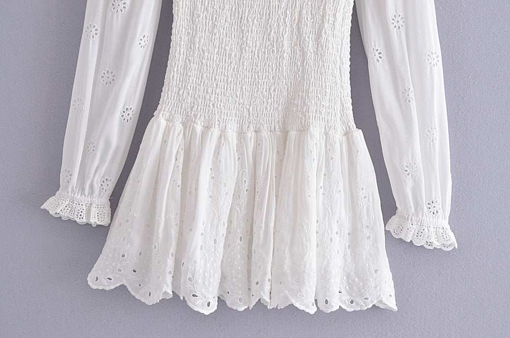 Sophisticated Dress with a Clean Classic Look