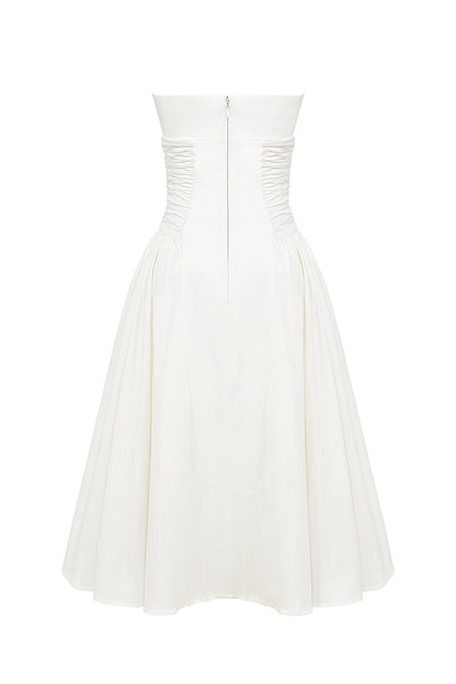 A Vintage Style Dress with Delicate Timeless Details