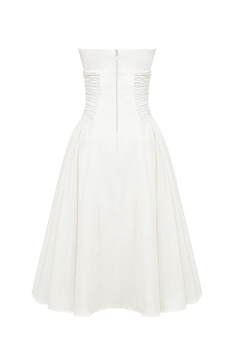 A Vintage Style Dress with Delicate Timeless Details