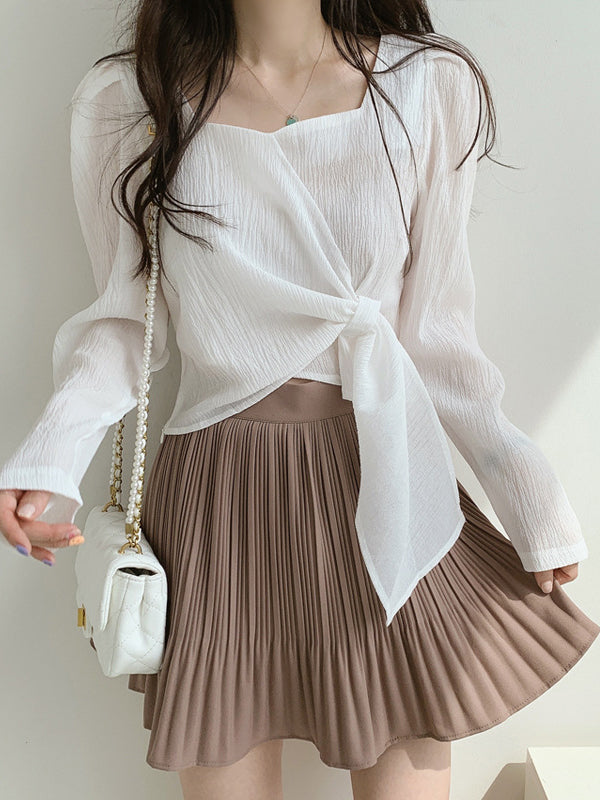 Beautifully Crafted Blouse in a Classic Style