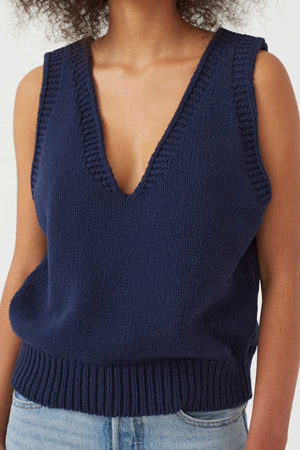 Classic Vintage Sweater with a Flattering Fit