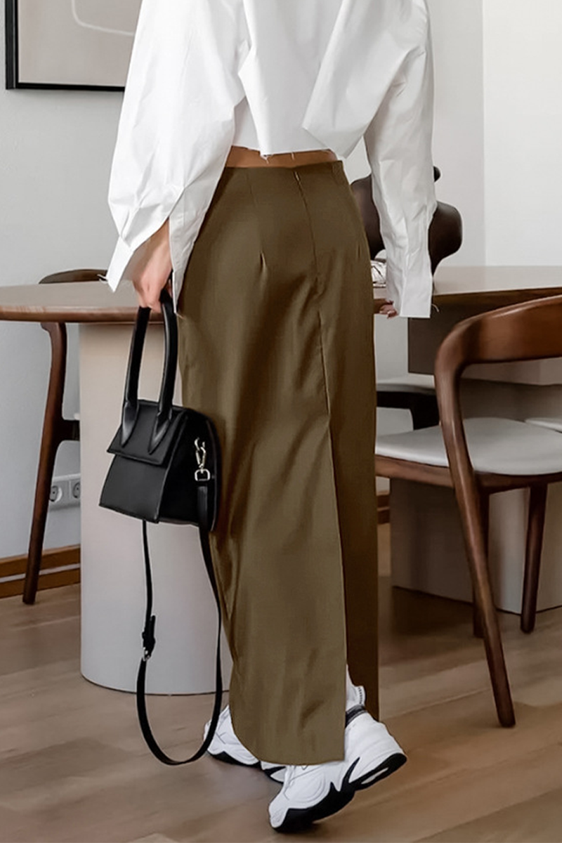 Well Tailored Garment with a Graceful Silhouette