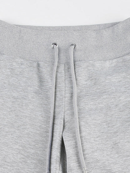 Well Tailored Pants with a Graceful Silhouette