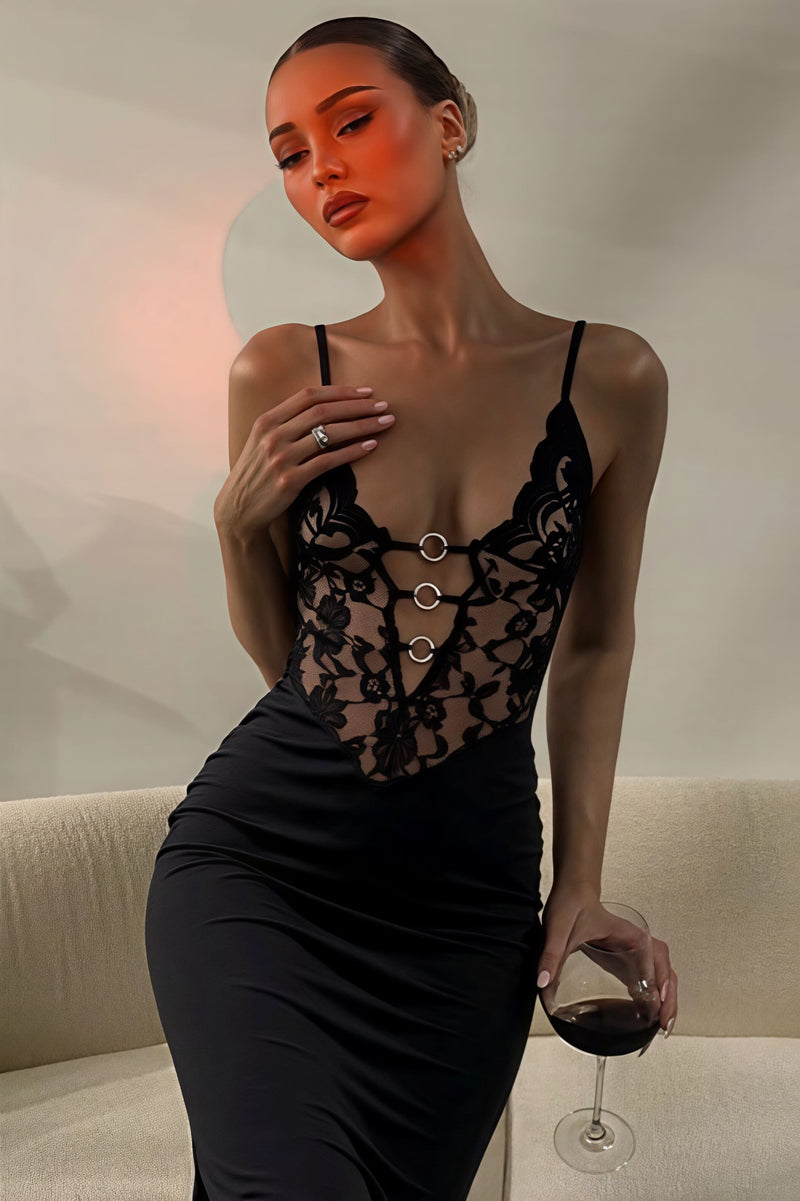 Sophisticated Dress with a Clean Classic Look