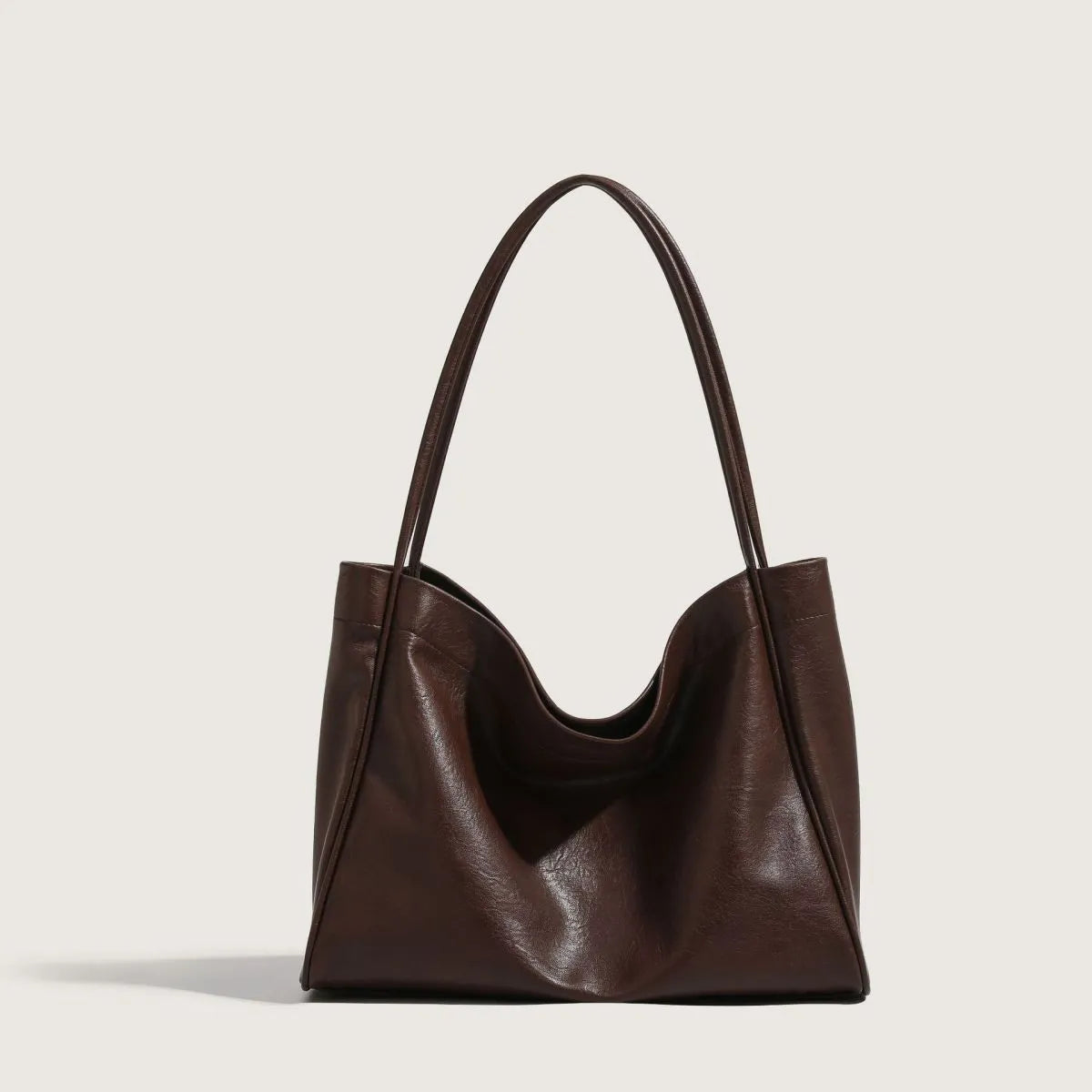 Beautifully Finished Bag in a Timeless Design