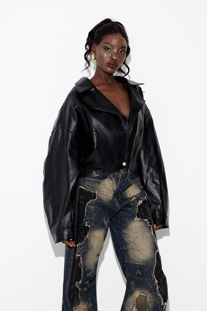 Effortlessly Elegant Jacket with a Timeless Design