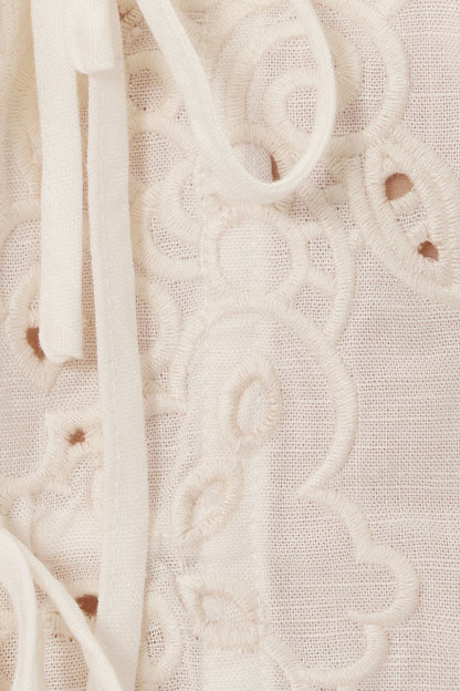 Beautifully Finished Pants in a Timeless Design
