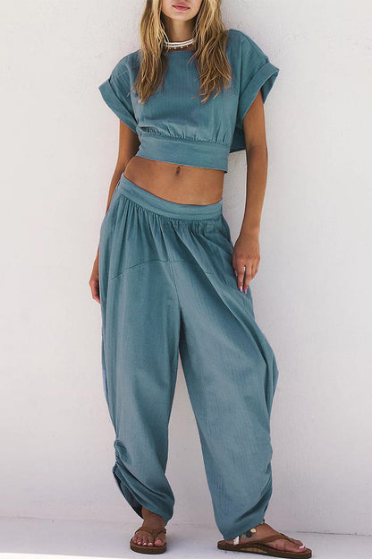 Effortlessly Elegant Garment with a Timeless Design