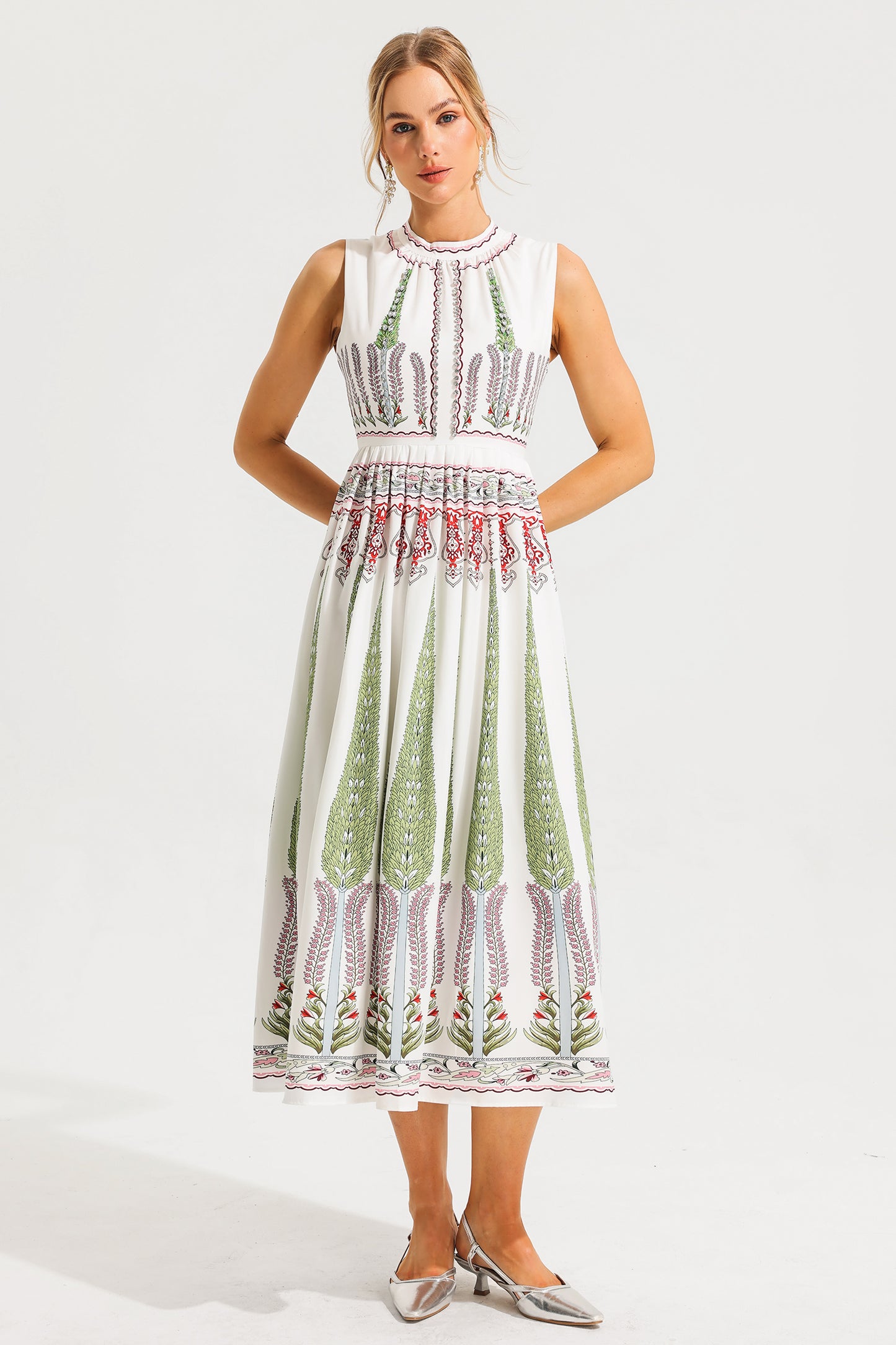 Gracefully Styled Dress for Any Occasion