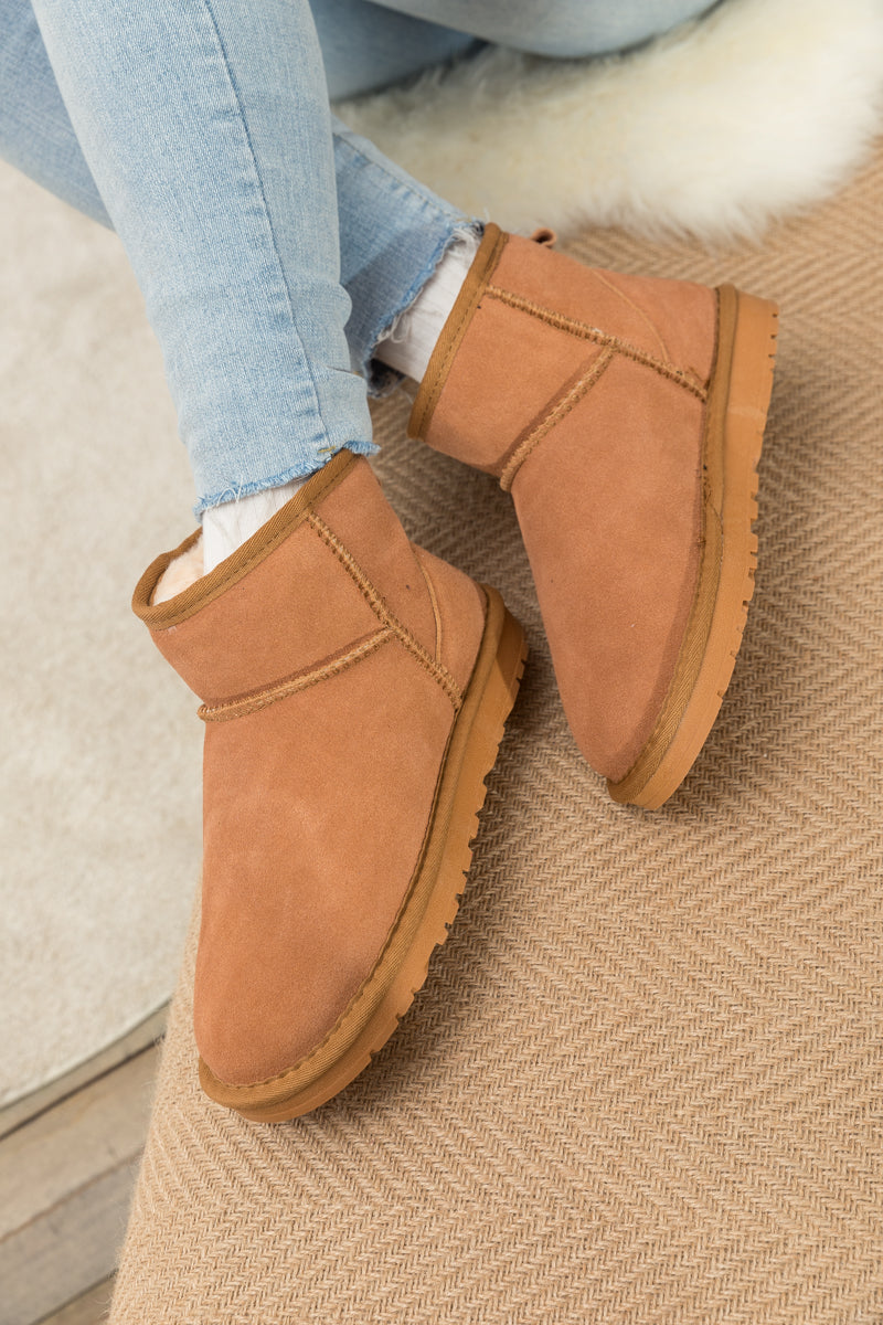 Gracefully Styled Boots for Any Occasion