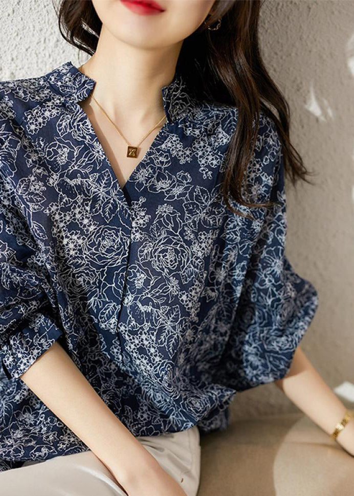 Classic Vintage Blouse with a Flattering Fit
