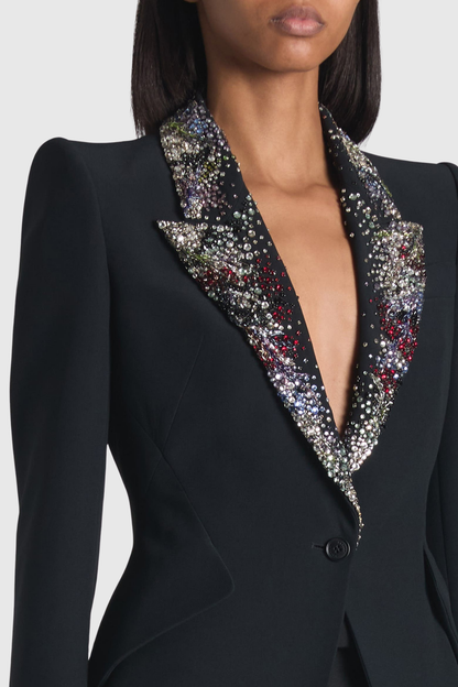 Well Tailored Garment with a Graceful Silhouette