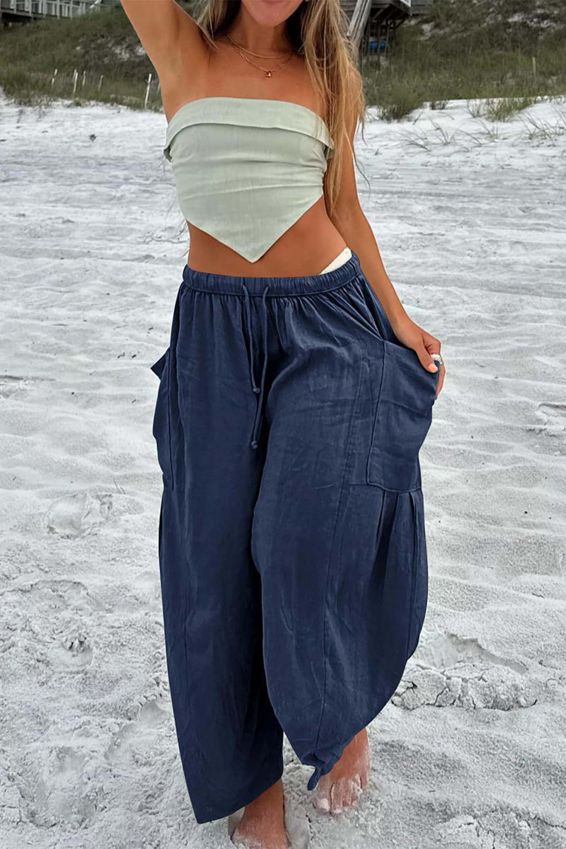 Effortlessly Elegant Pants with a Timeless Design