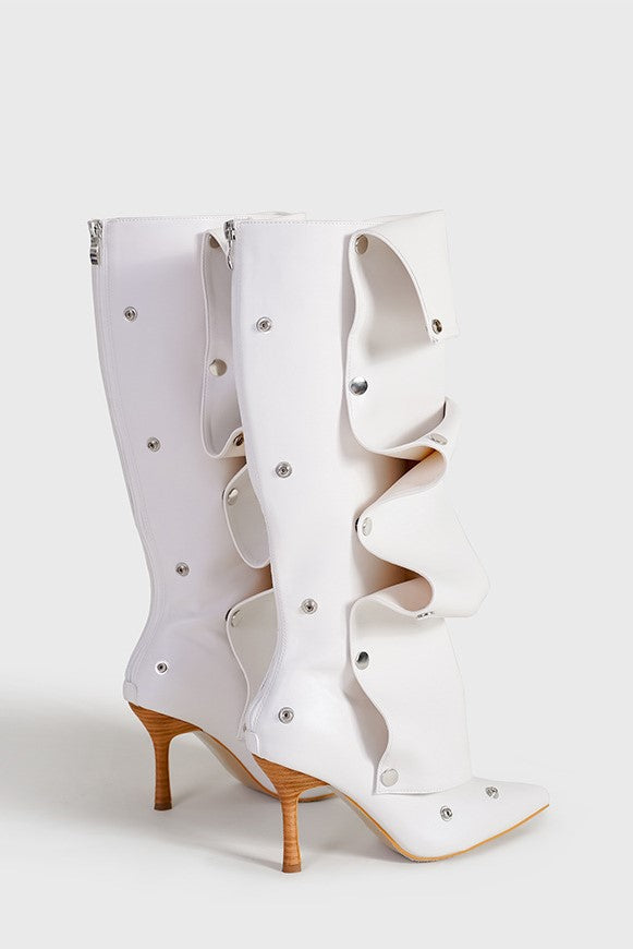 Polished Boots with an Effortless Classic Look