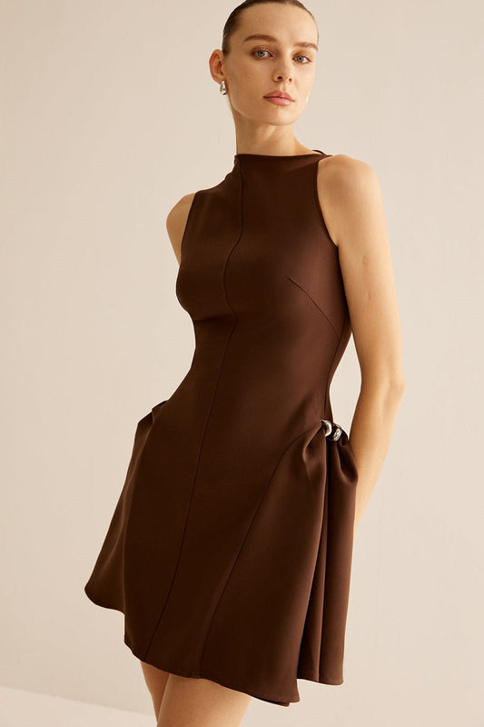 Beautifully Crafted Dress in a Classic Style