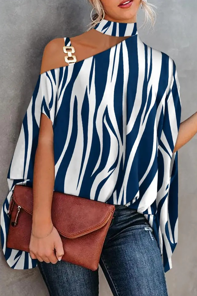 Beautifully Finished Blouse in a Timeless Design