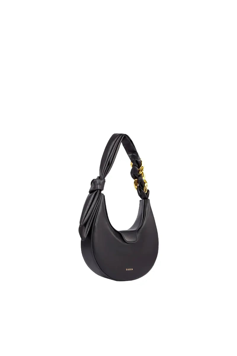 Effortlessly Elegant Bag with a Timeless Design