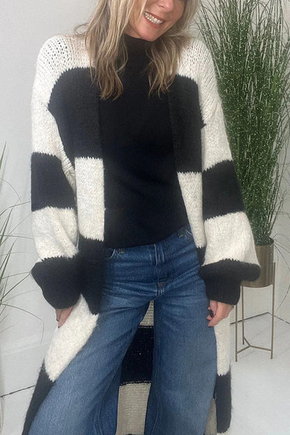 Well Tailored Cardigan with a Graceful Silhouette