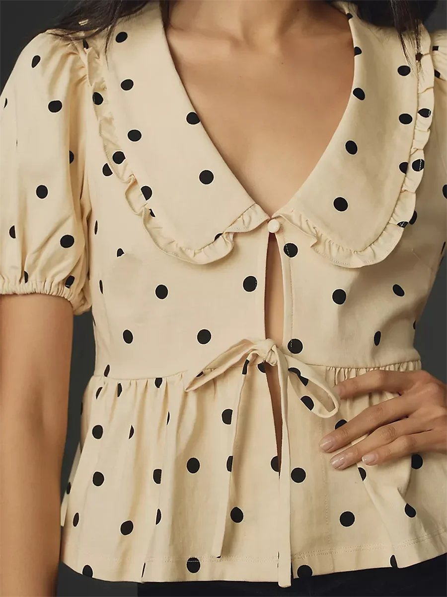 Well Tailored Blouse with a Graceful Silhouette
