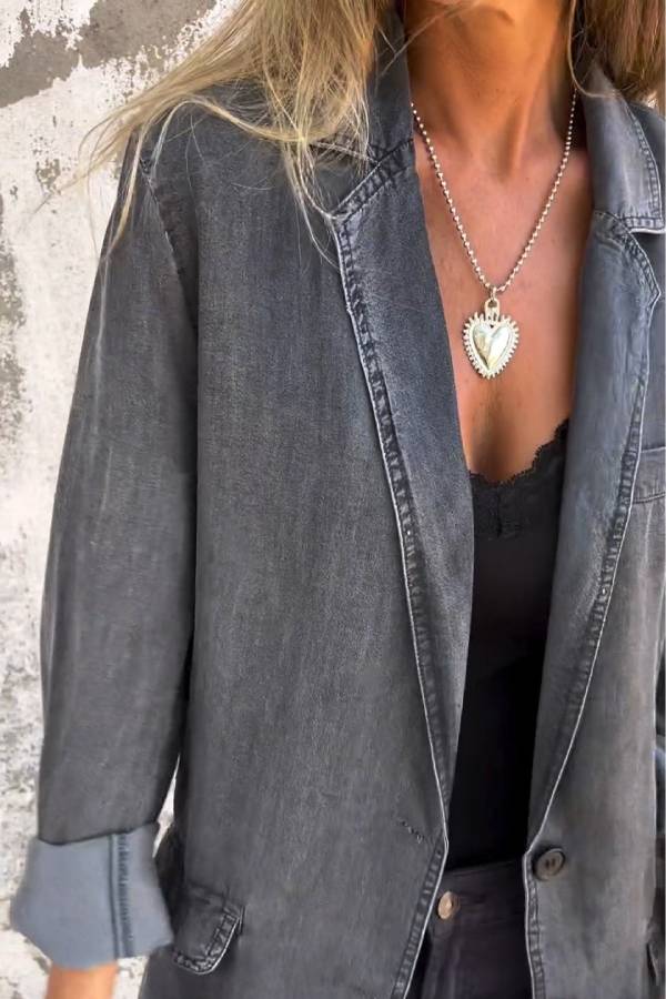 Classic Vintage Jacket with a Flattering Fit