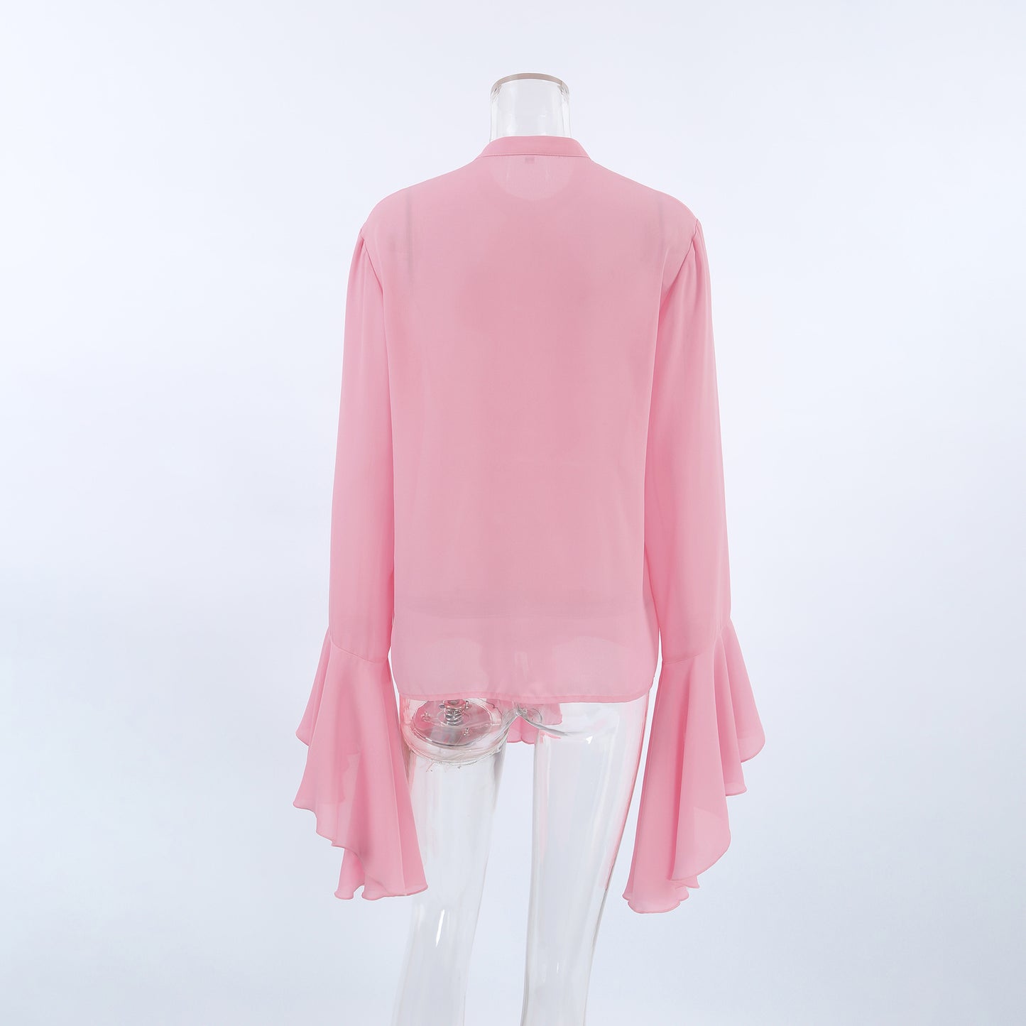 Effortlessly Elegant Blouse with a Timeless Design