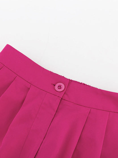 Well Tailored Pants with a Graceful Silhouette