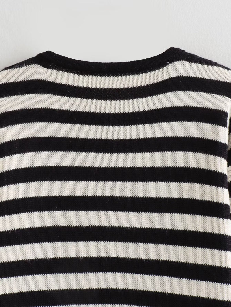 Elegantly Styled Cardigan for Everyday Wear