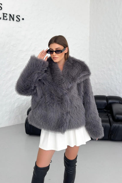 Sophisticated Jacket with a Clean Classic Look