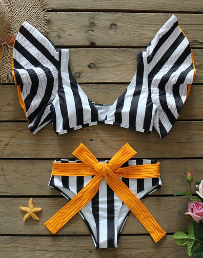 Effortlessly Elegant Swimsuit with a Timeless Design