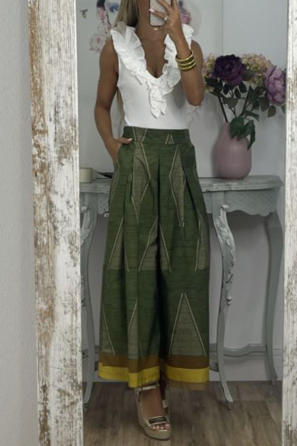 Effortlessly Elegant Garment with a Timeless Design