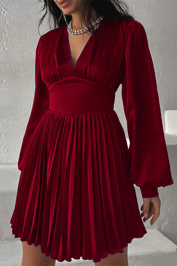 Classic Vintage Dress with a Flattering Fit