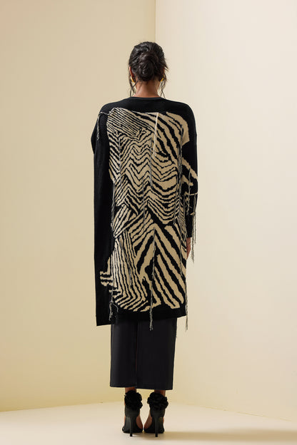Effortlessly Elegant Garment with a Timeless Design