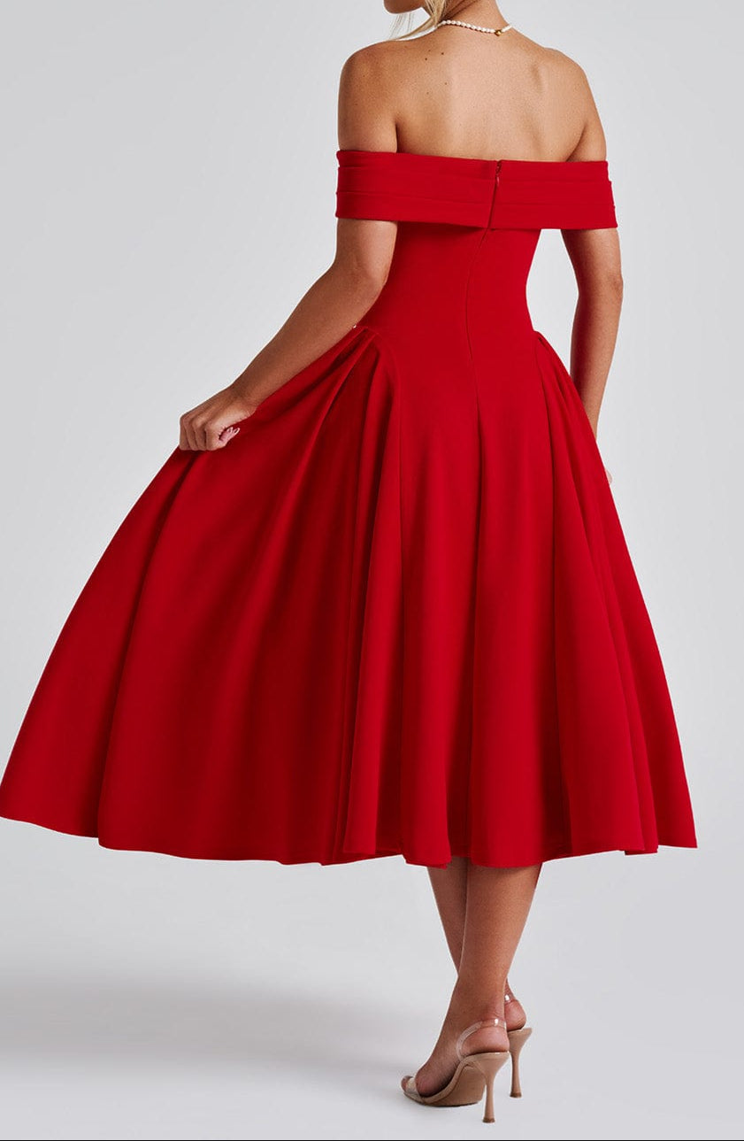 Classic Vintage Dress with a Flattering Fit