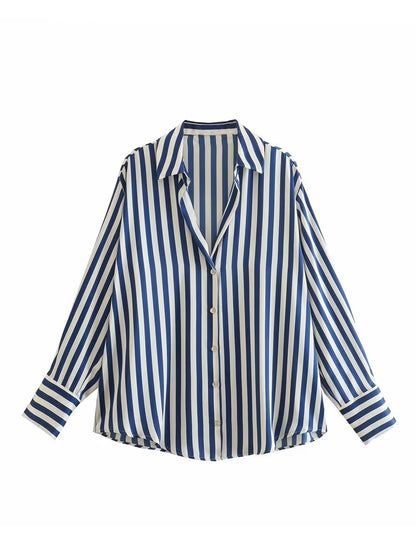 Effortlessly Elegant Blouse with a Timeless Design