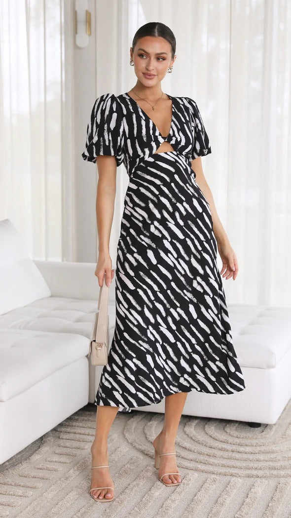Classic Vintage & Enduringly Stylish Dress