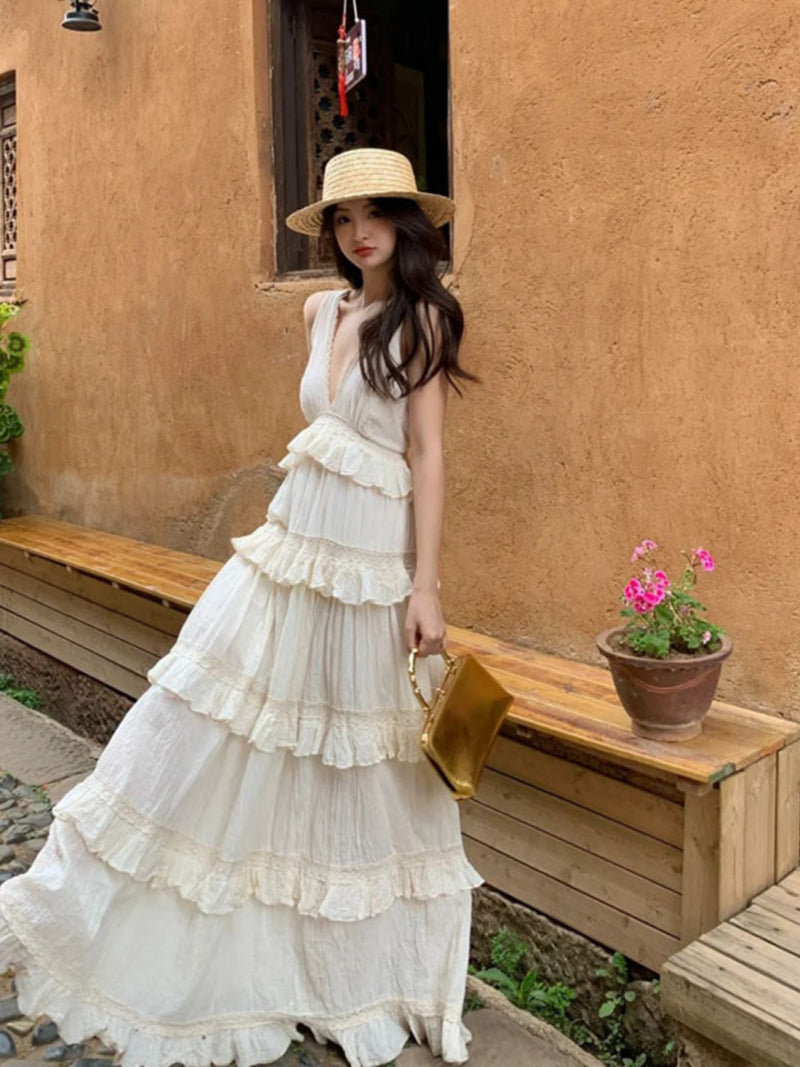 Effortlessly Elegant Dress with a Timeless Design