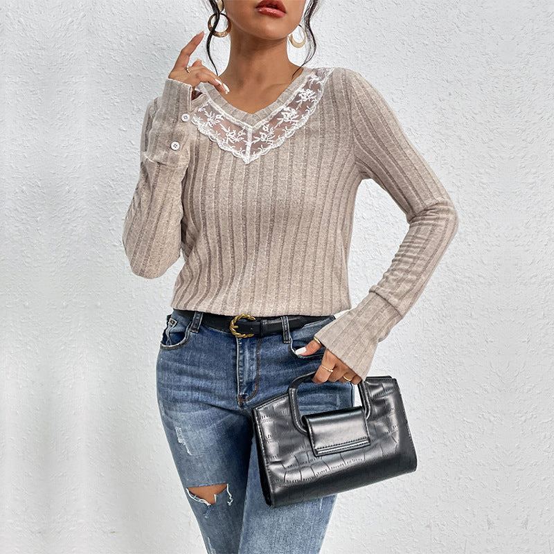 Classic Vintage Sweater with a Flattering Fit