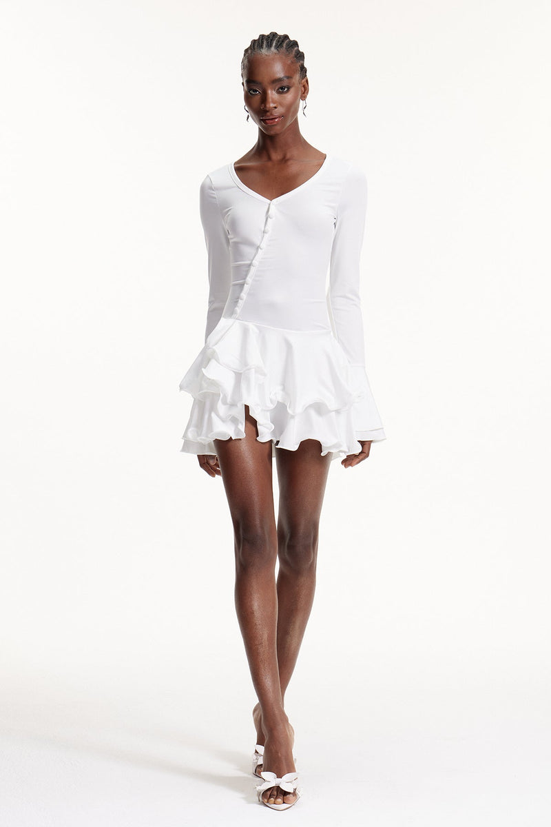 Well Tailored Dress with a Graceful Silhouette