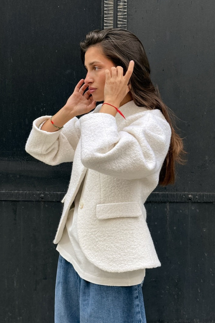 Gracefully Styled Coat for Any Occasion