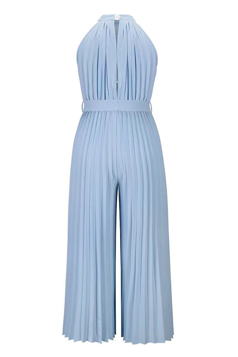 Sophisticated Garment with a Clean Classic Look