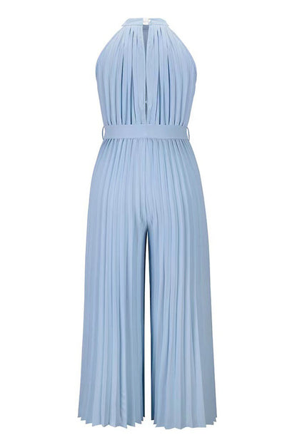Sophisticated Garment with a Clean Classic Look