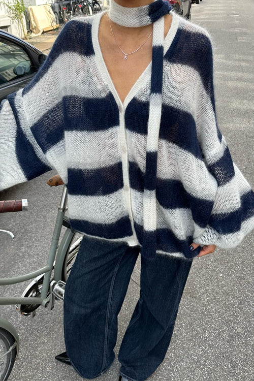 Polished Sweater with an Effortless Classic Look