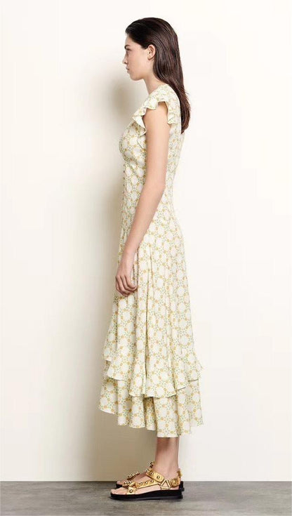 Beautifully Crafted Dress in a Classic Style