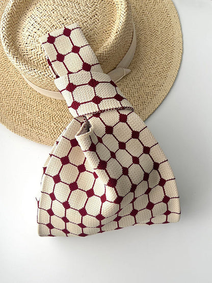 Gracefully Styled Bag for Any Occasion