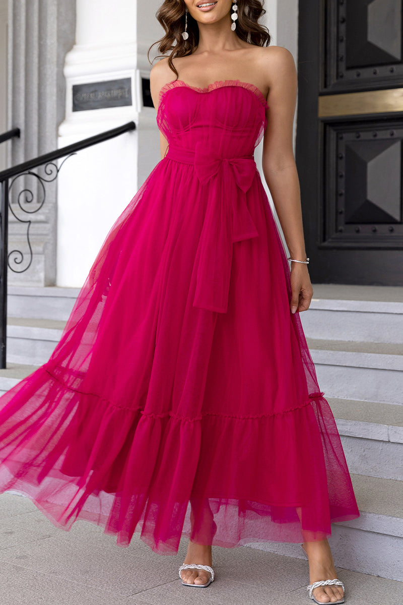 Beautifully Finished Dress in a Timeless Design