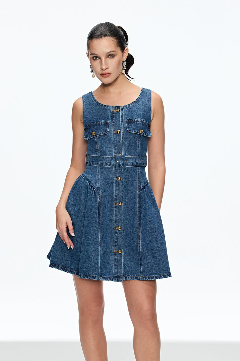Effortlessly Elegant Dress with a Timeless Design